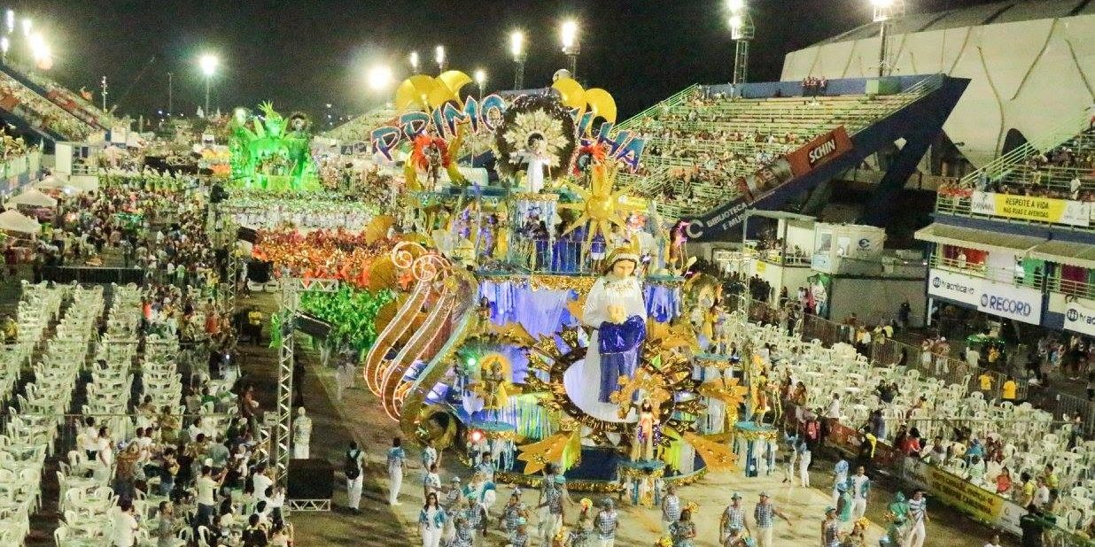 Desfile_do_GRC_Primos_da_Ilha_em_2016